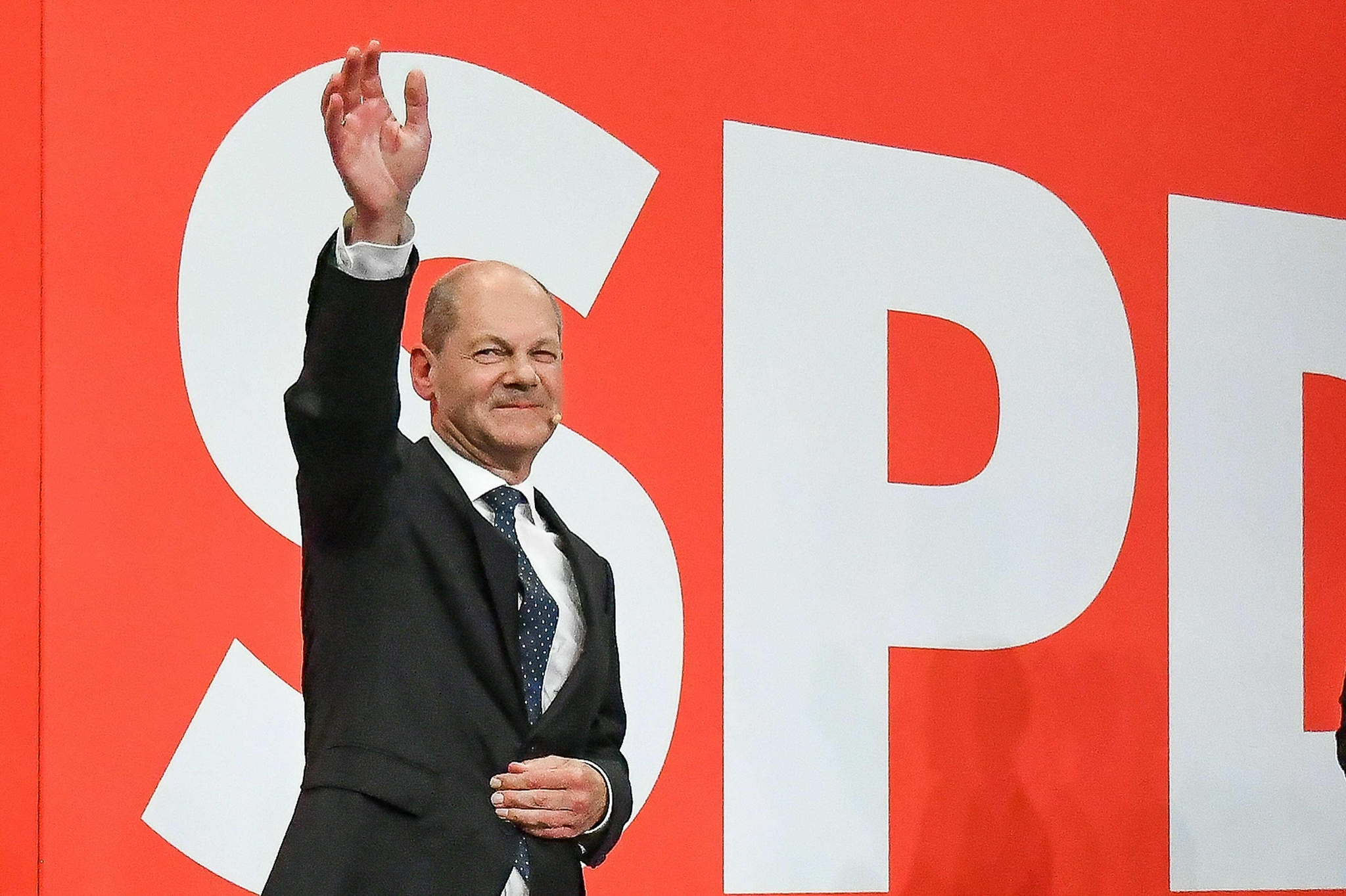 全球没料到默克尔离任仅24小时接任联合国秘书长火爆德国