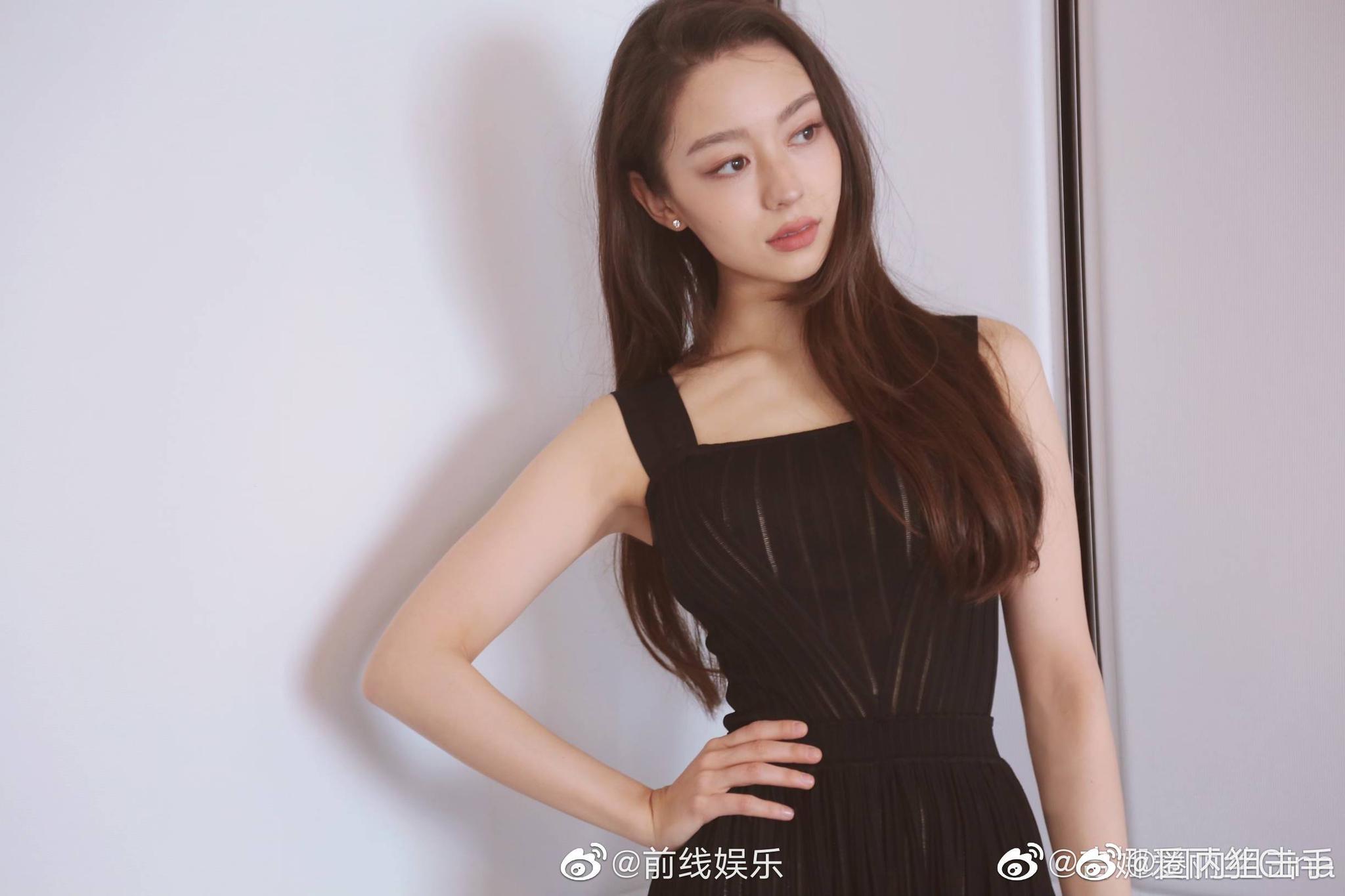 腾哥@沈腾 给@吉娜爱丽丝gina 起了一个中文名叫"吉凤芝"