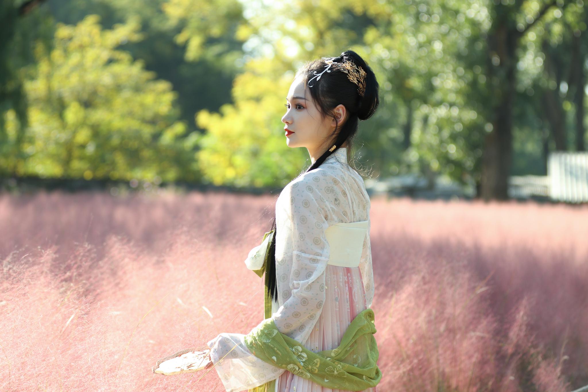 超气人coser 舞蹈专业的三坑少女 平平无奇的汉服娘_高清图集_新浪网