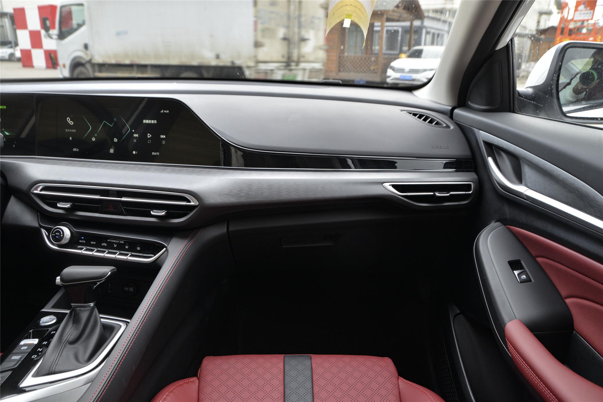 为何说买长安逸动plus要选14t多花1万上顶配值吗