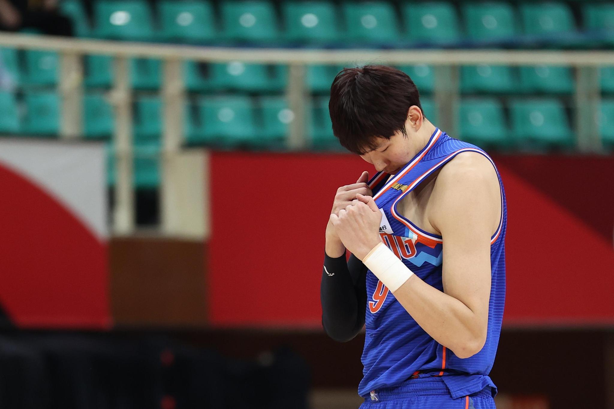 有望击败周琦胡金秋,获得一万元奖金|胡金秋|郭艾伦|吴前_新浪新闻