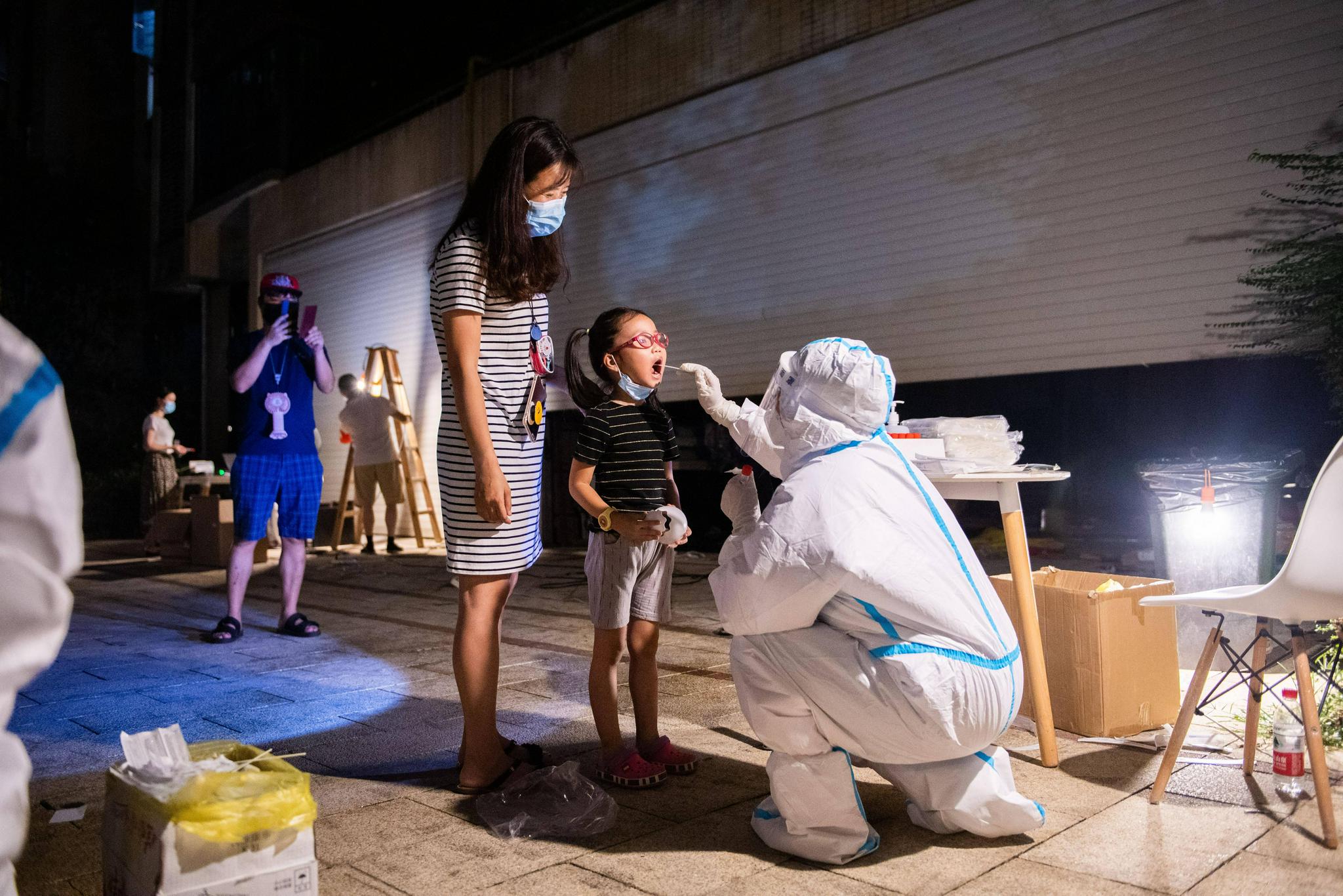 张家界:启动第三轮全民核酸检测