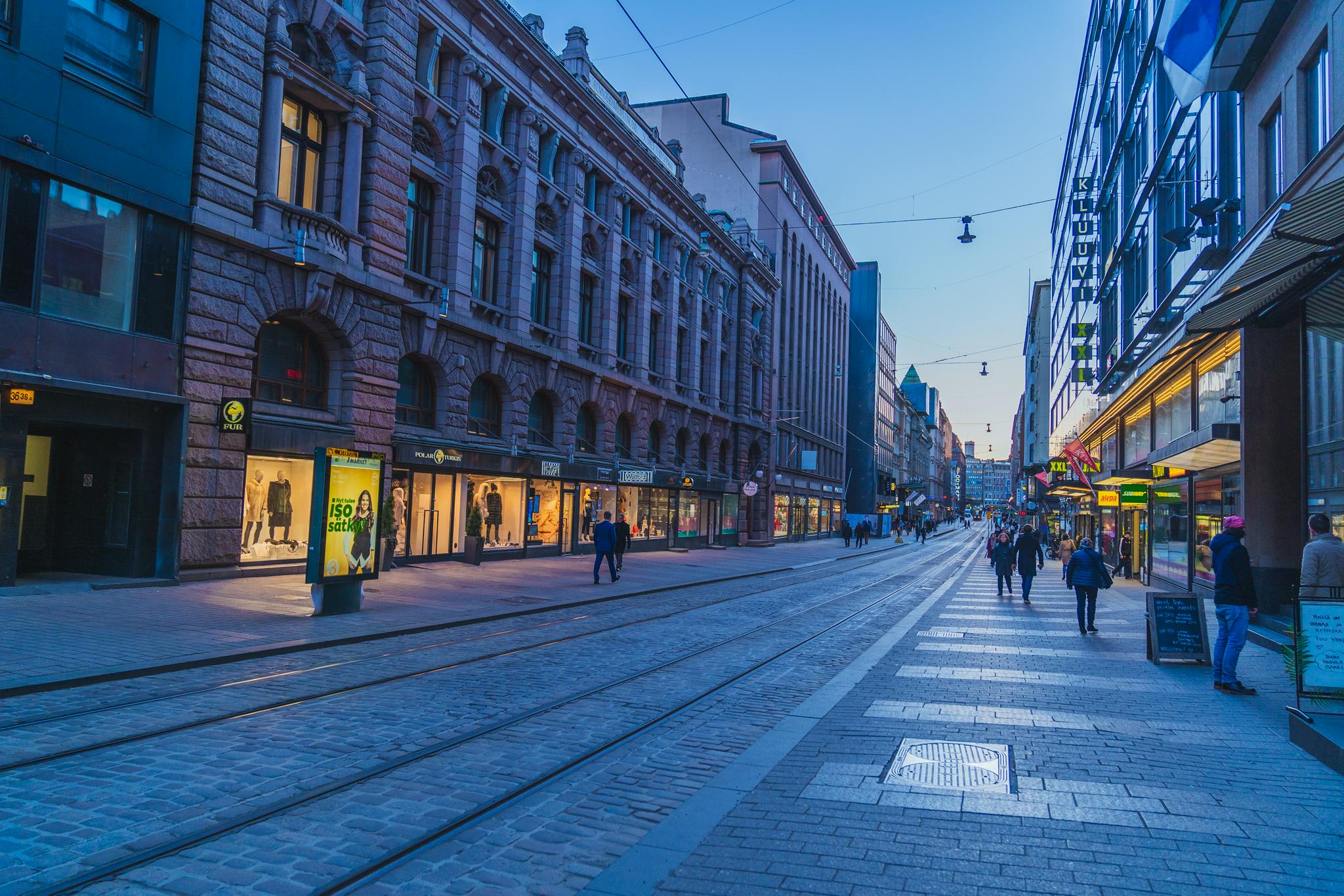 对芬兰的的无限遐想 终在赫尔辛基的夜晚触摸到北欧的温度__财经头条