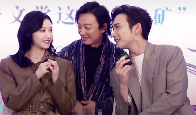 剧中张彬彬扮演的秦放和景甜饰演的司藤,存在着生死虐恋,感动了无数