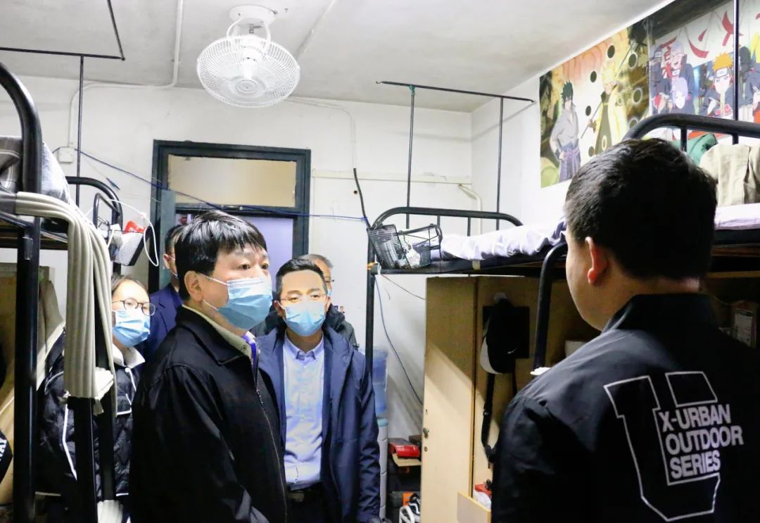 迅即响应，扎牢“网格”，上海电子信息职业技术学院守护师生健康休闲区蓝鸢梦想 - Www.slyday.coM