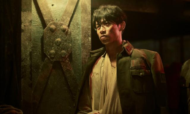 八佰中的南岸刀子药神中的沉默黄毛