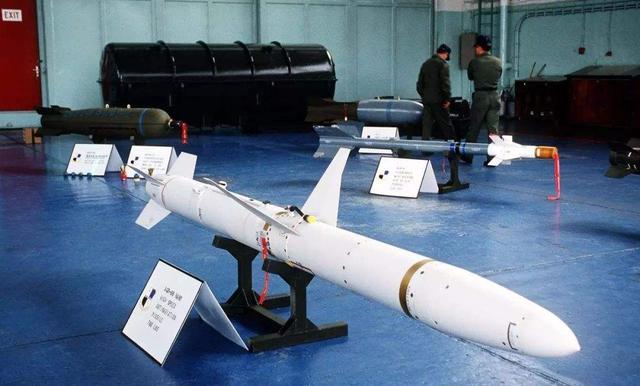 目标俄罗斯雷达,美军大量装备反辐射导弹,俄军佯装不知设陷阱