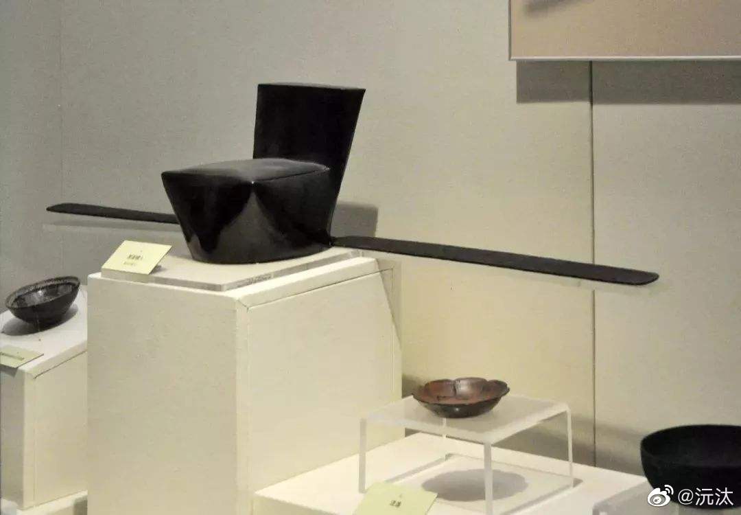 展脚幞头,宋代,通长120厘米,泰州博物馆