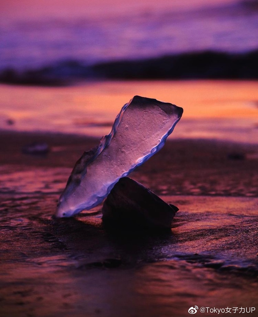 想去看像水晶一样的 不同颜色的 超级梦幻的冰块么