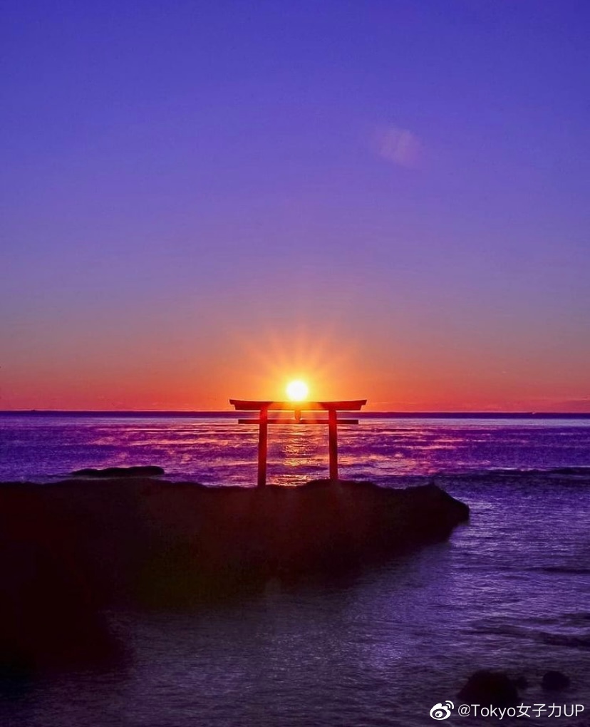 日本茨城县的大洗海岸是观赏日出的绝佳景点