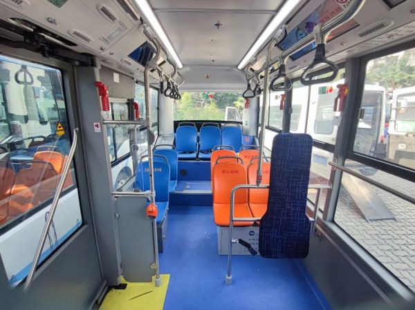 深圳公交车内部图片图片