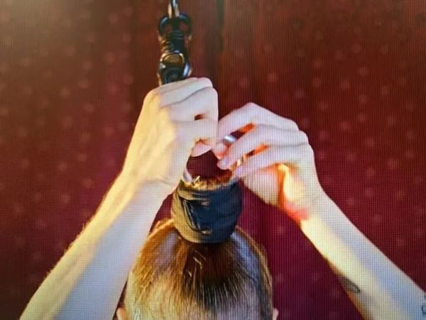 无外籍演员!上海杂技团回应“地铁16号线女子头发悬梁荡秋千”休闲区蓝鸢梦想 - Www.slyday.coM 无外籍演员!上海杂技团回应“地铁16号线女子头发悬梁荡秋千”休闲区蓝鸢梦想 - Www.slyday.coM