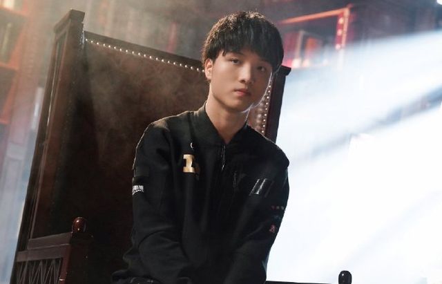 edg老岳爆料:rng对小龙堡要价太高卖不出去!