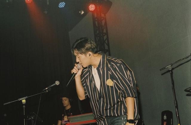 对话新青年|宝藏音乐人吉胡:在成都专注彝族音乐创作的彝族歌手|吉胡