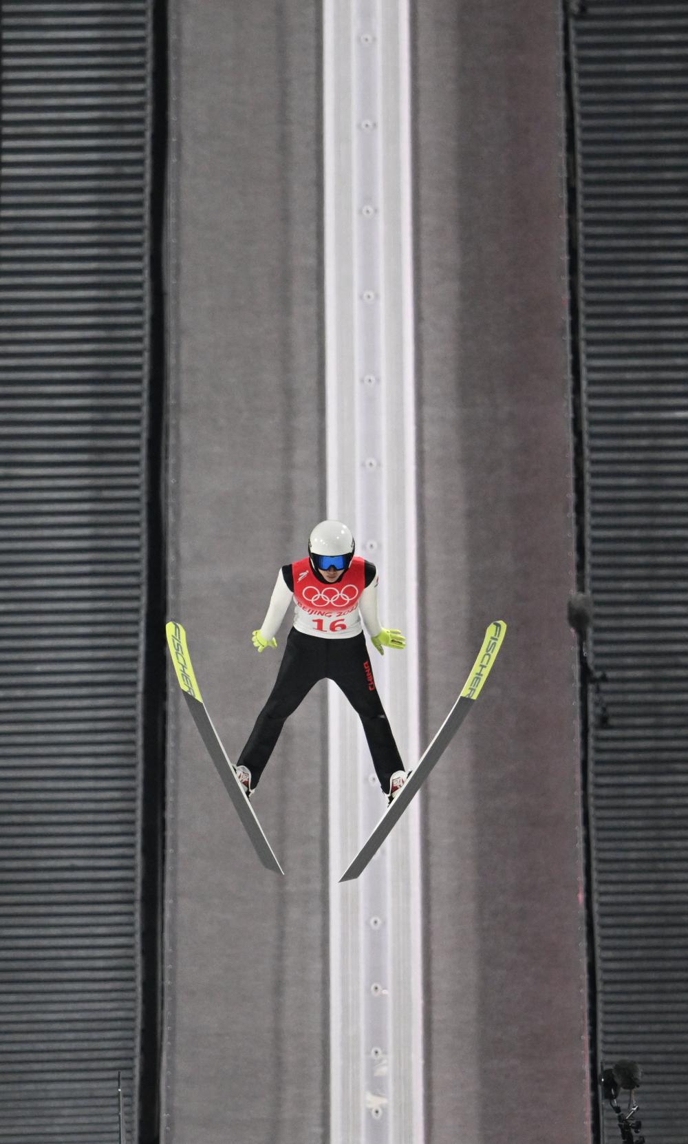 "雪如意"的比赛条件与斯洛文尼亚闻名世界的跳台滑雪胜地普拉尼卡类似