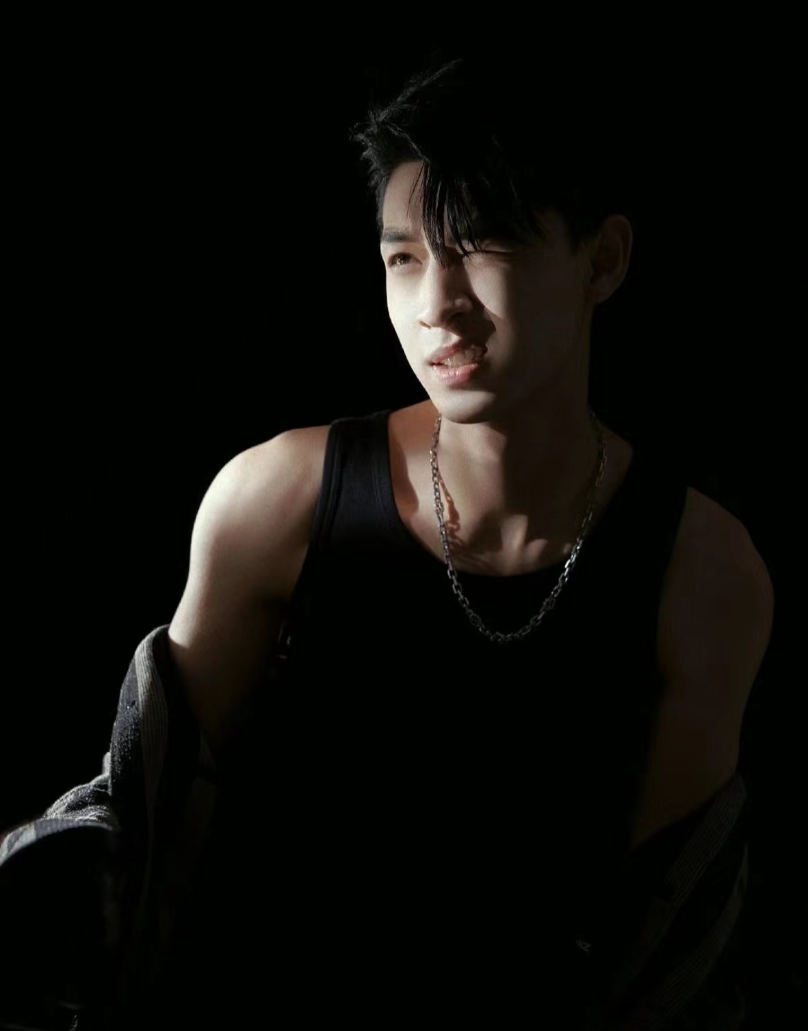 秦霄贤真的有种不顾大家死活的帅!_高清图集_新浪网