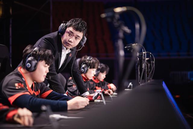 ag超玩会六点六下家或已确定再组豪华阵容还能再战十年