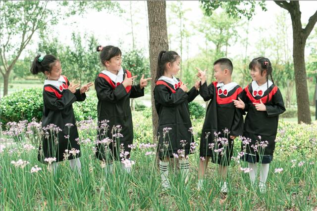 毕业季来了，一起来海湾拍出超好看的毕业照吧休闲区蓝鸢梦想 - Www.slyday.coM