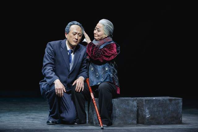 话剧《深海》国家大剧院连演两场喝彩经久不息 观众热泪盈眶
