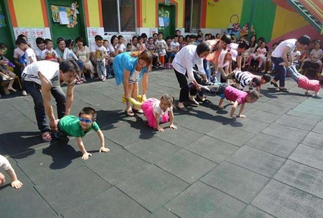 幼儿园组织百家宴,要求家长“小露一手”,不曾想百家宴变鸡蛋宴休闲区蓝鸢梦想 - Www.slyday.coM 幼儿园组织百家宴,要求家长“小露一手”,不曾想百家宴变鸡蛋宴休闲区蓝鸢梦想 - Www.slyday.coM