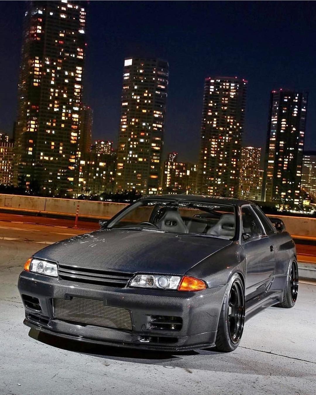 jmd老铁们看过来…日产gt-r r32……换装了诸多碳纤维覆盖件_高清图集