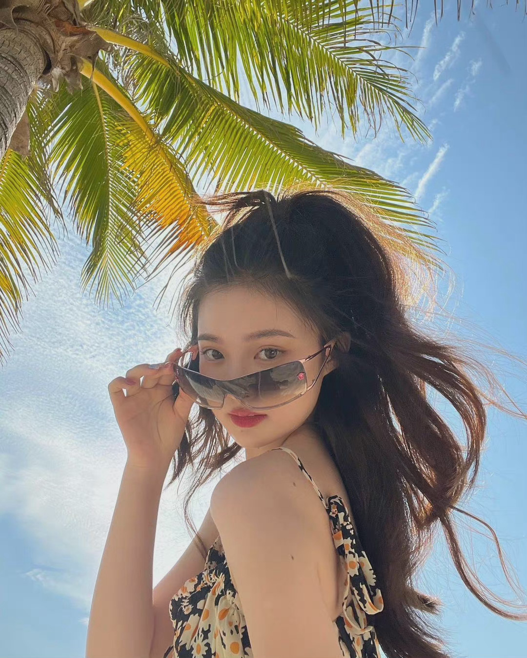 tianyiiw 王天伊__财经头条