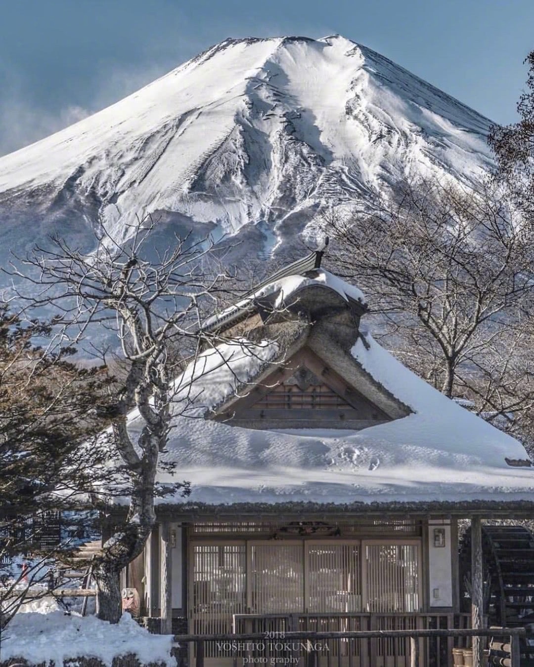 冬天的忍野八海 富士山下的白雪世界 纯净如童话 冬天的忍野八海 富士山下的白雪世界 纯净如童话