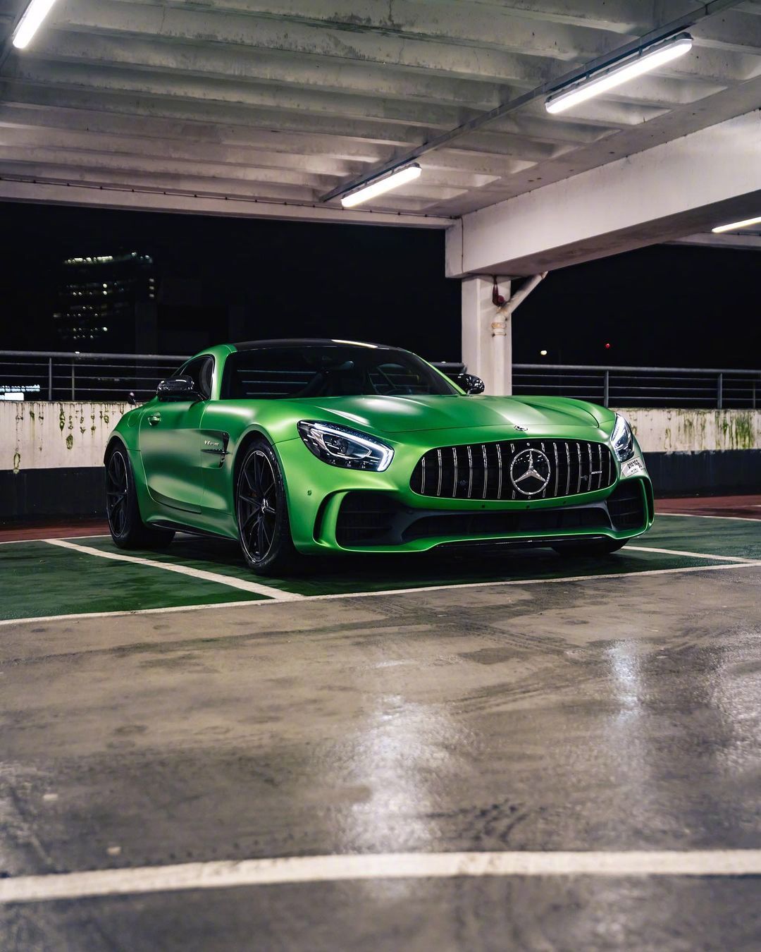 绿魔amg gtr