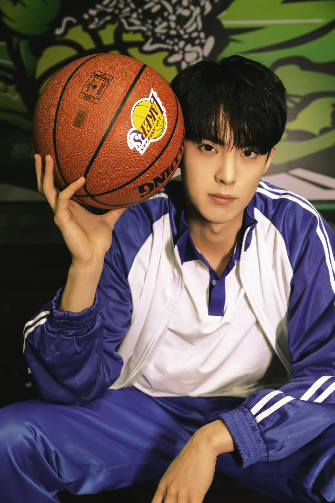 王鹤棣 校服写真__财经头条