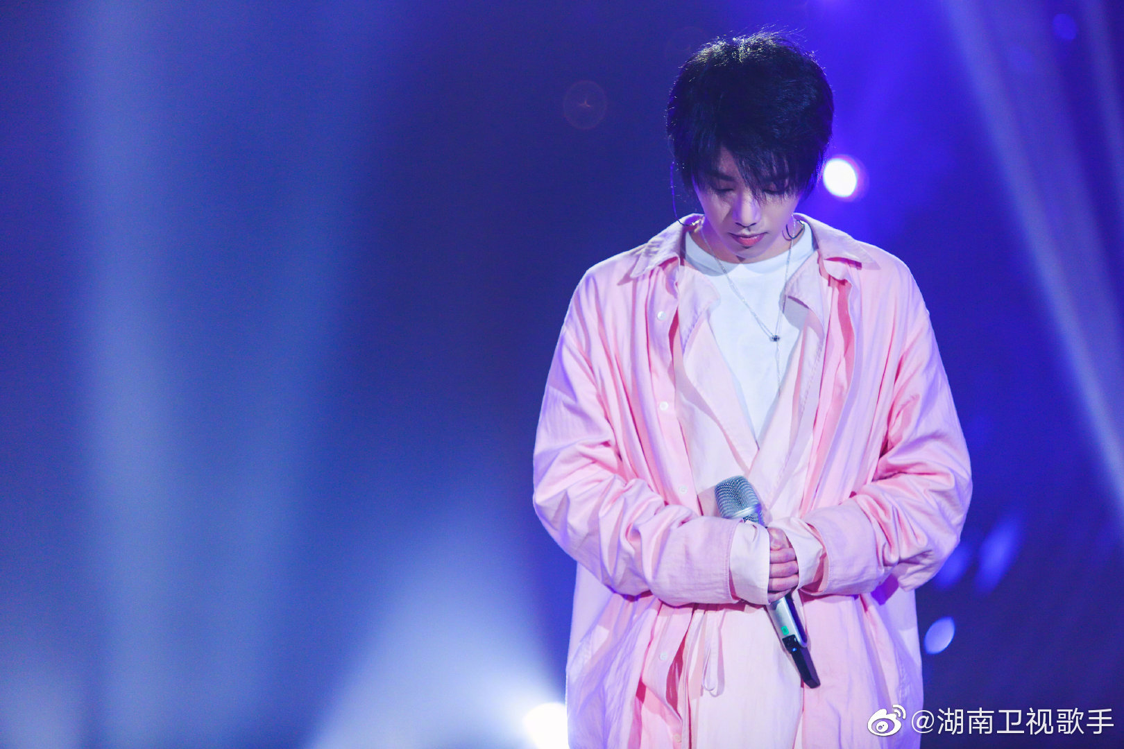 华晨宇《好想爱这个世界啊》太让人感动了