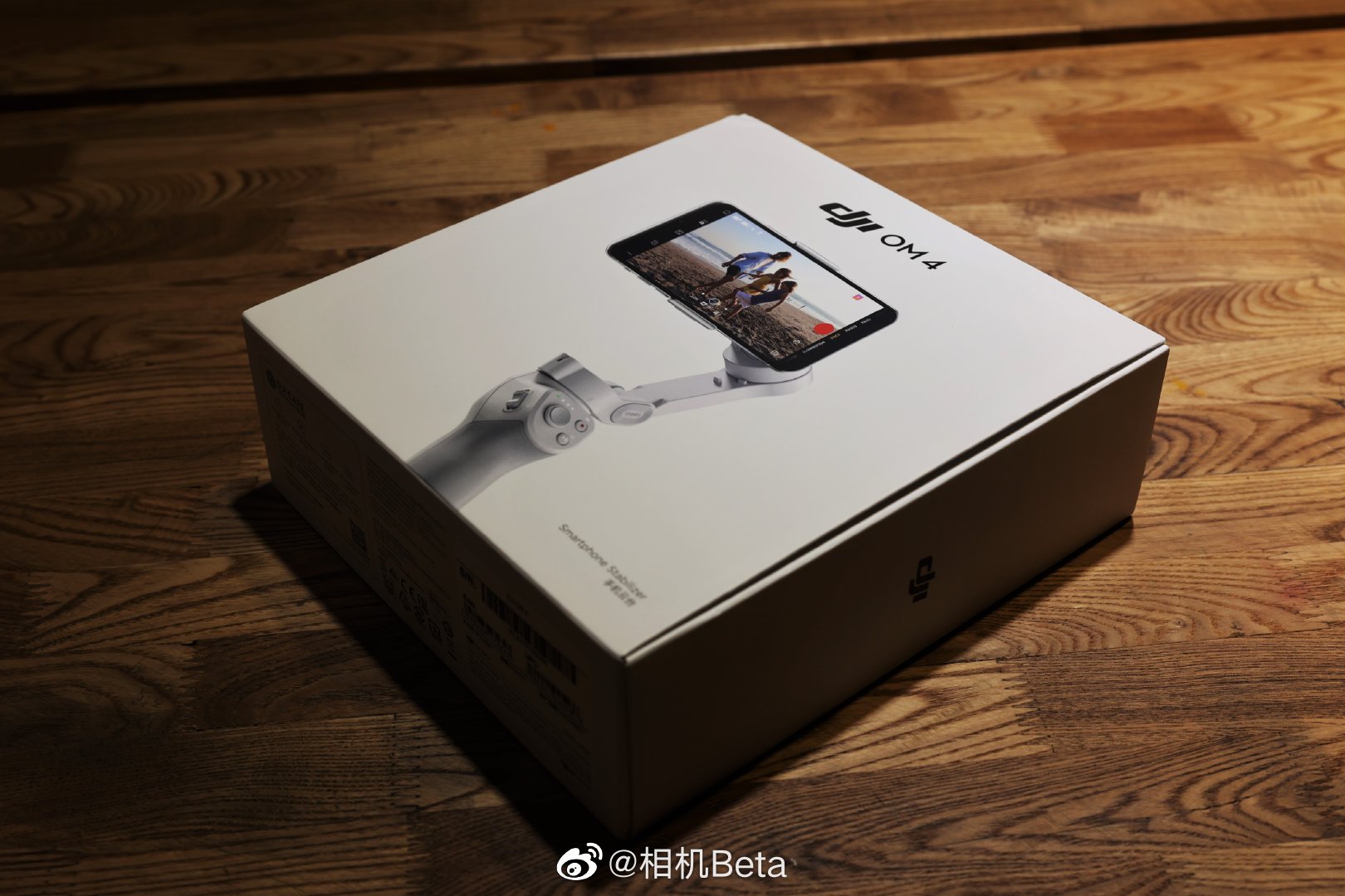 大疆全新dji om 4手机云台正式发布,售价899元