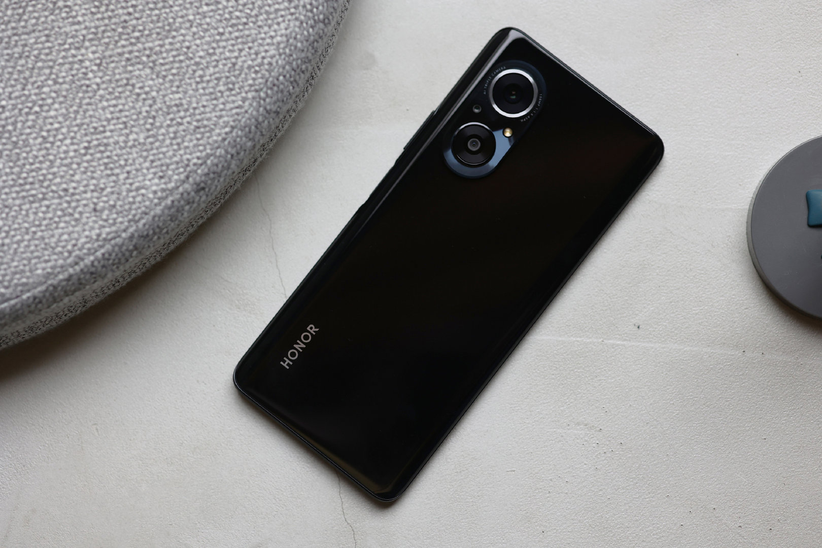 超窄边框高刷lcd加上一亿像素,荣耀50 se体验如何?__财经头条