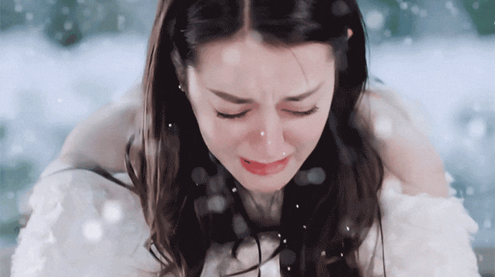 迪丽热巴:哭戏眼睛眯成一条缝