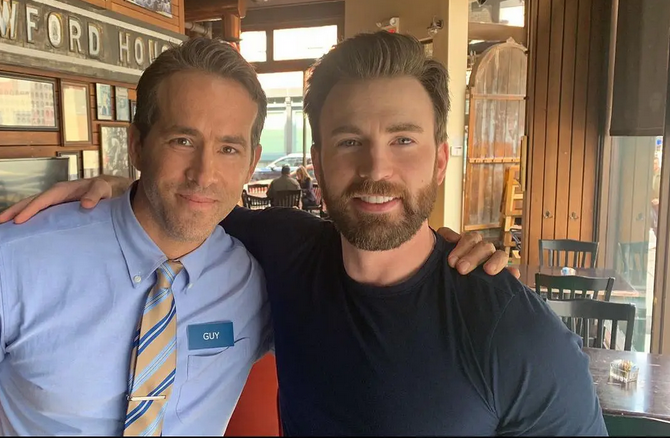 《失控玩家》小贱贱死侍从良变人工智能！炫酷恶搞蛮过瘾休闲区蓝鸢梦想 - Www.slyday.coM