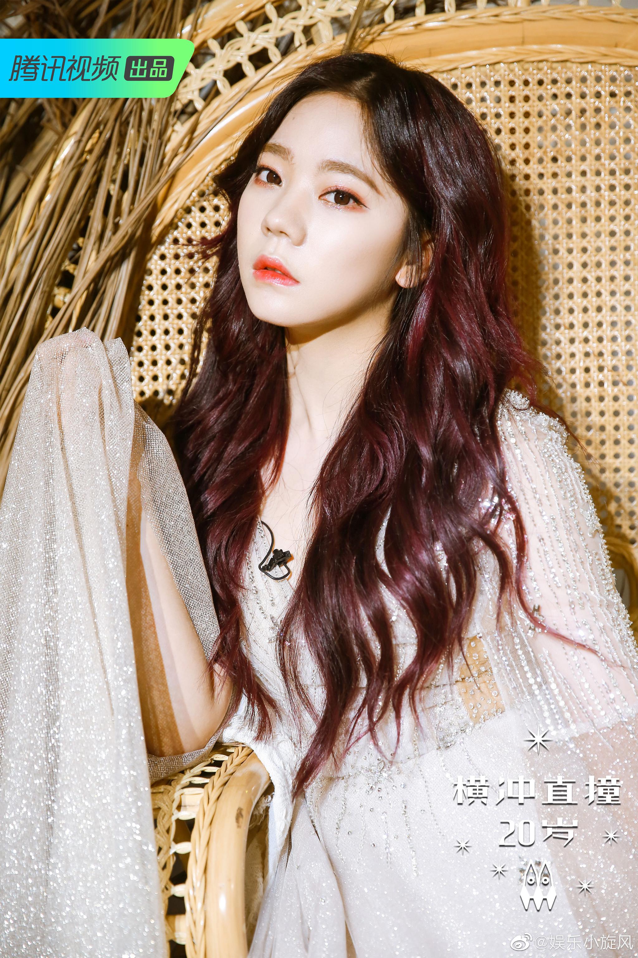 是什么仙女下凡现场火箭少女101官博全员身穿白色婚纱拍摄闺蜜