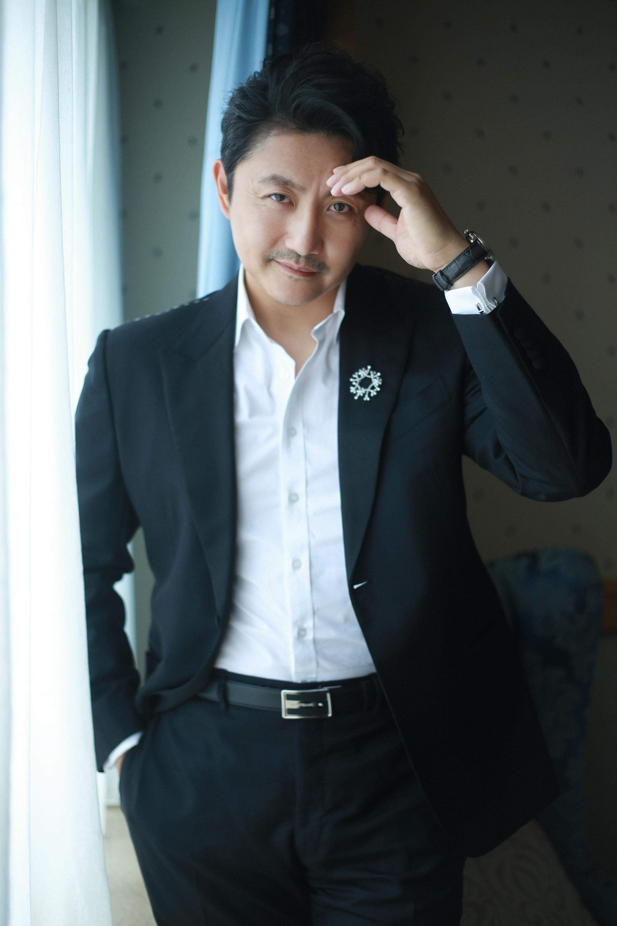 中式家庭情感底蕴润物细无声……|涂松岩_新浪新闻