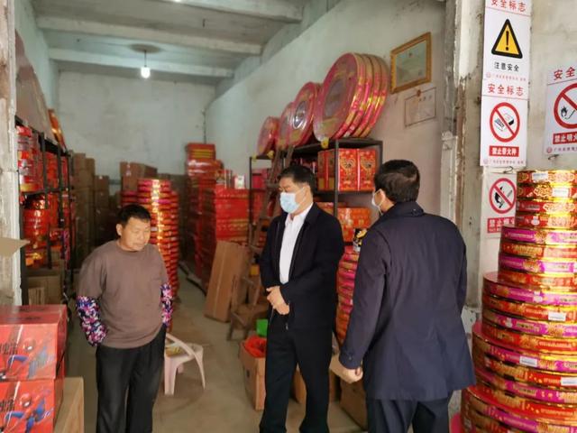 【调研活动】刘晓华到桂平市调研疫情防控等工作并开展春节前慰问活动休闲区蓝鸢梦想 - Www.slyday.coM