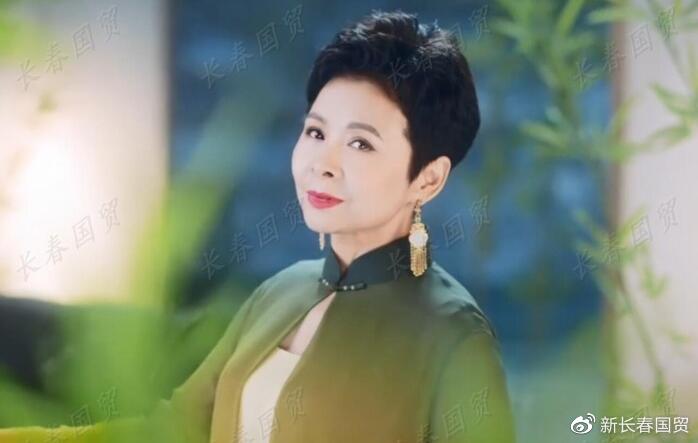 61岁董文华近照曝光久未露面容颜未改