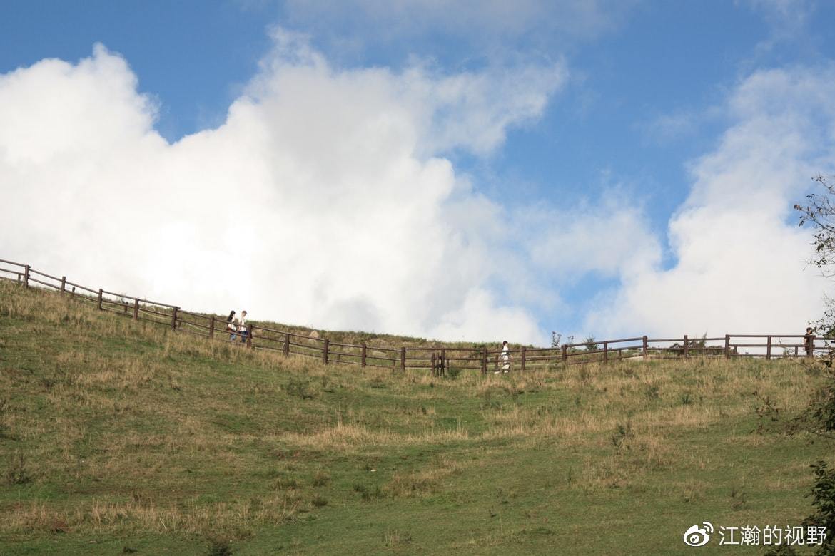 携程：十一首日出行订单同比双位数增长？国庆旅游为啥这么火？休闲区蓝鸢梦想 - Www.slyday.coM