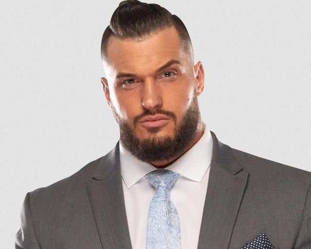 健身达人沃德洛从汽车修理工到aew摔角手的明星传奇