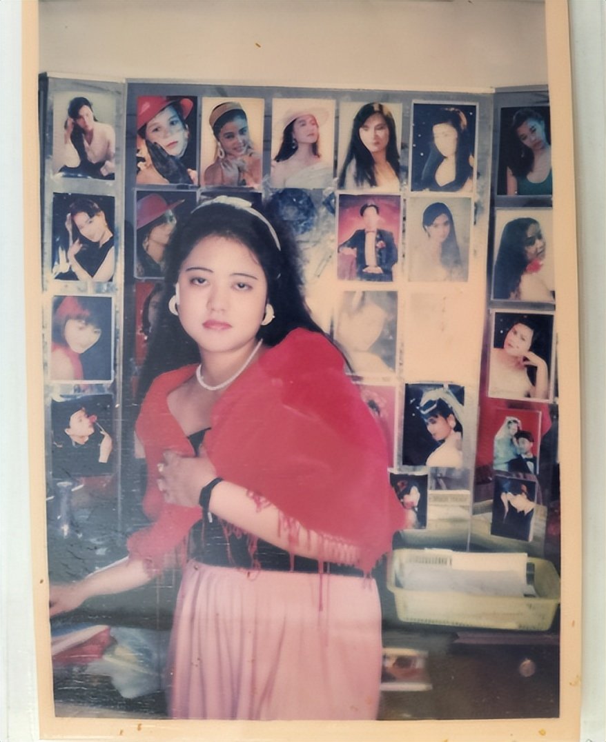 九十年代老照片青春女性很漂亮自信靓丽笑容美