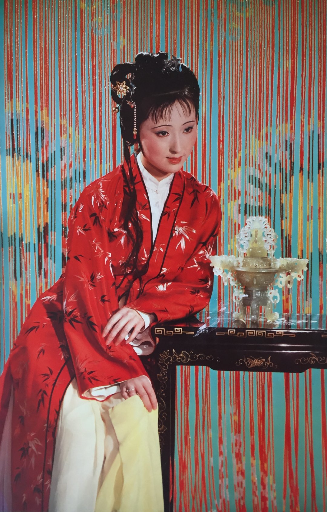 分享一组87版红楼梦金陵十二钗高清剧照,都是我珍藏的挂历翻拍的_高清