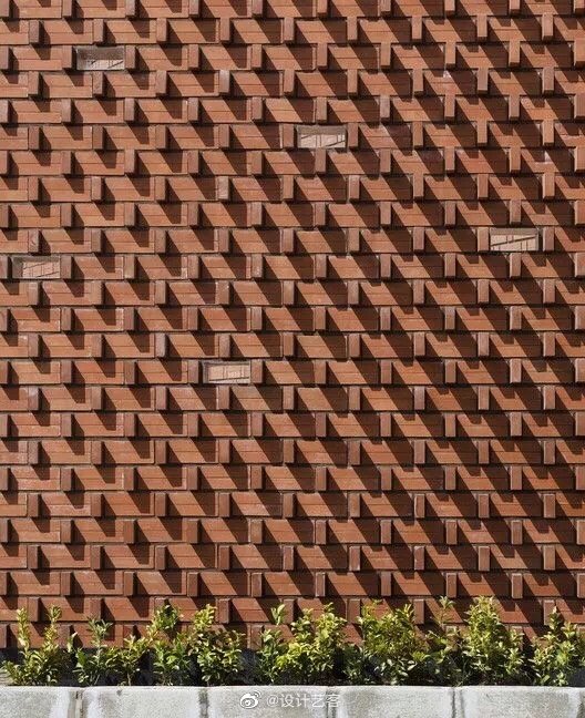 创意红砖墙,工匠精神的呈现. ……__财经头条