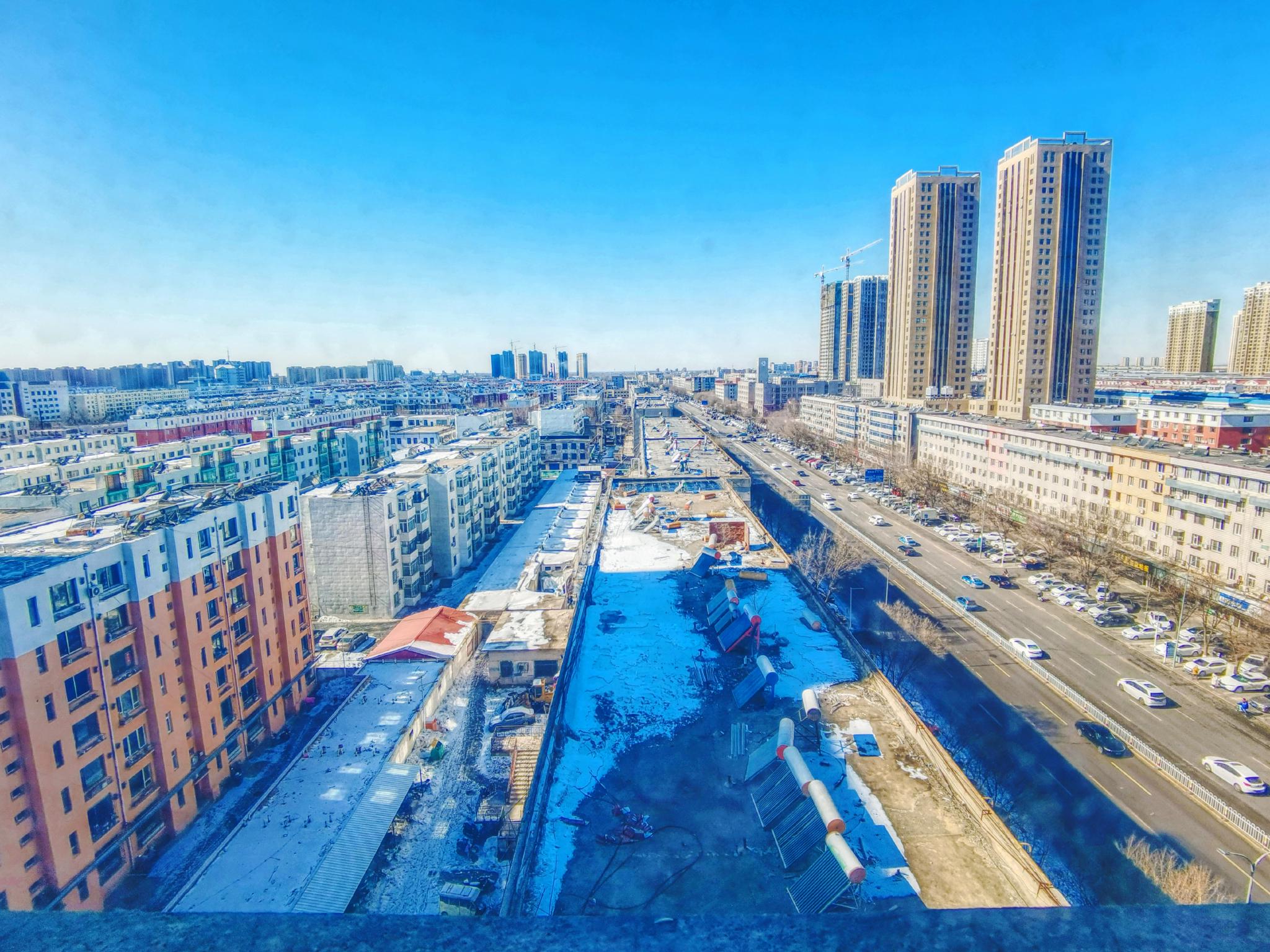 通辽市交通路和明仁大街,原创拍摄__财经头条