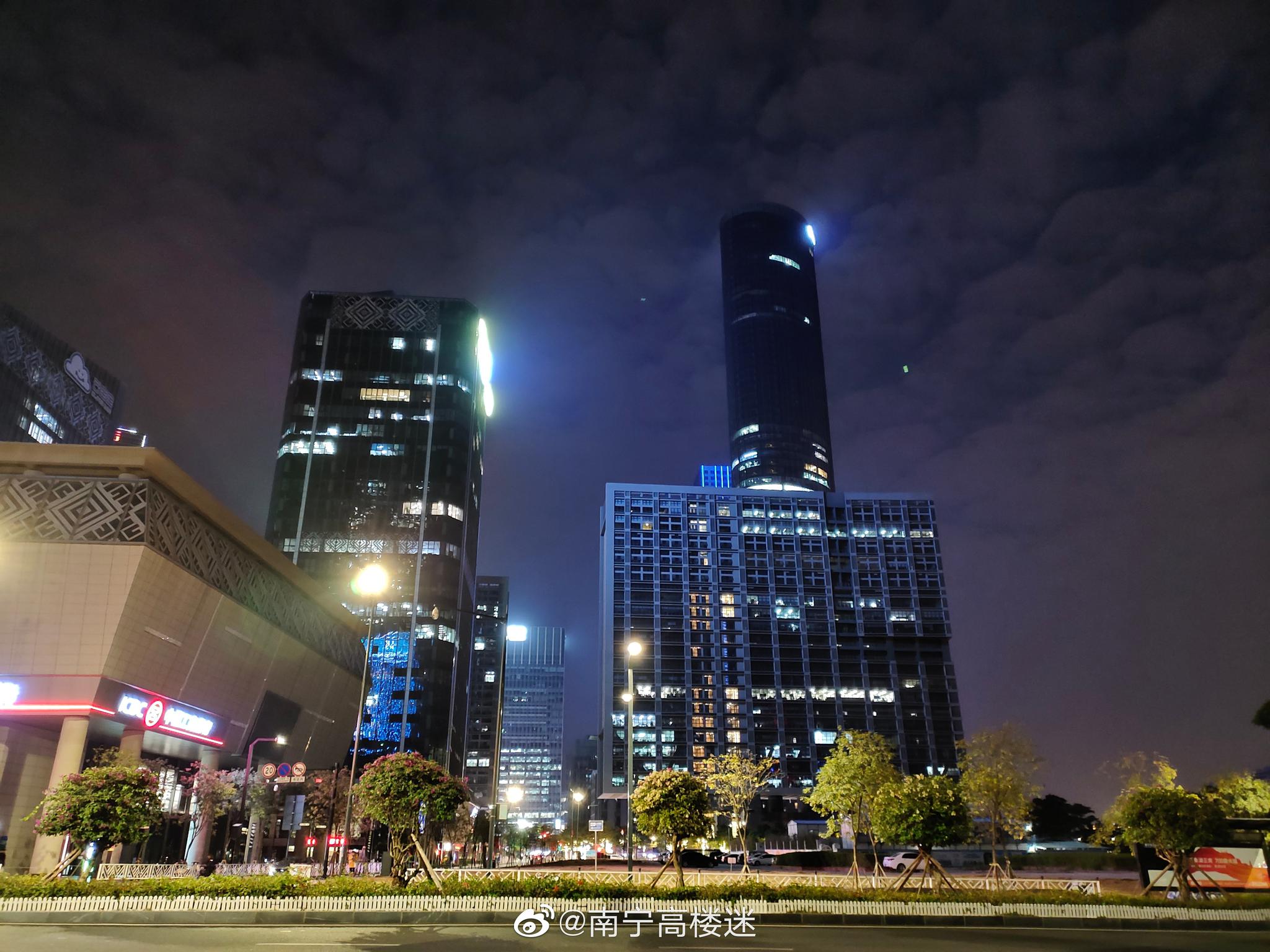 总部基地夜景,内透还是可以的|总部基地|夜景|南宁_新浪新闻