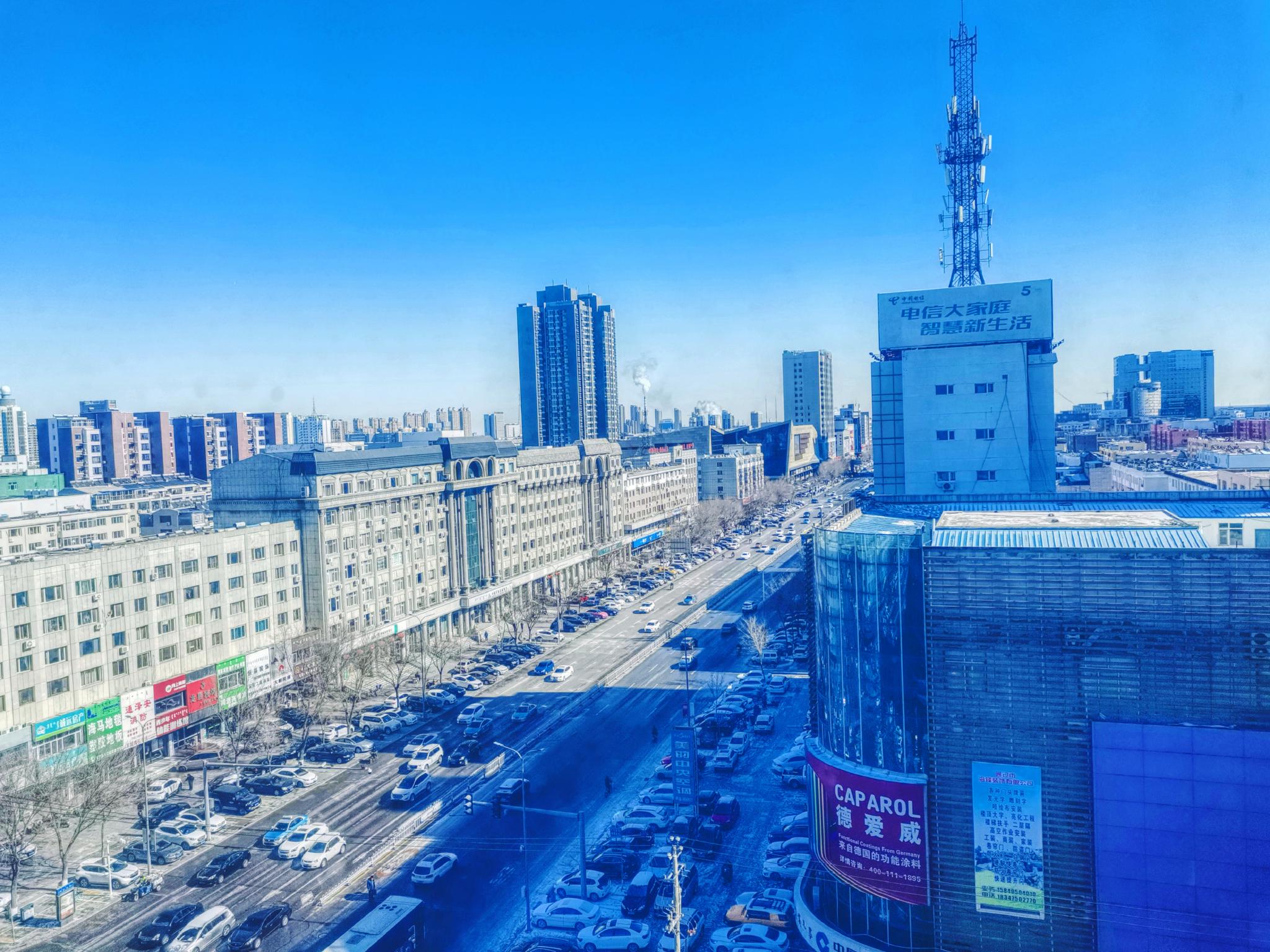 通辽市交通路和明仁大街,原创拍摄__财经头条