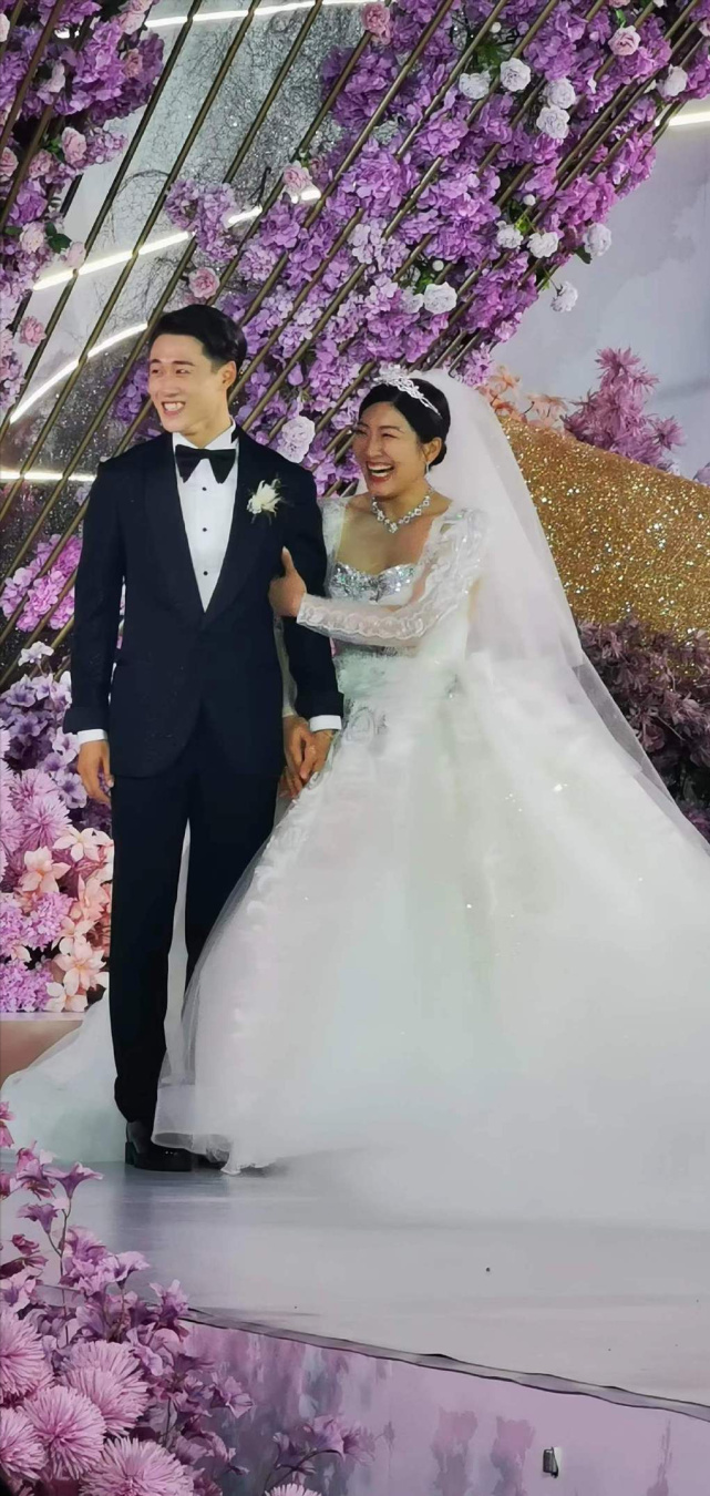 喜上加喜！冬奥会冠军徐梦桃与王心迪正式完婚，有情人终成眷属休闲区蓝鸢梦想 - Www.slyday.coM