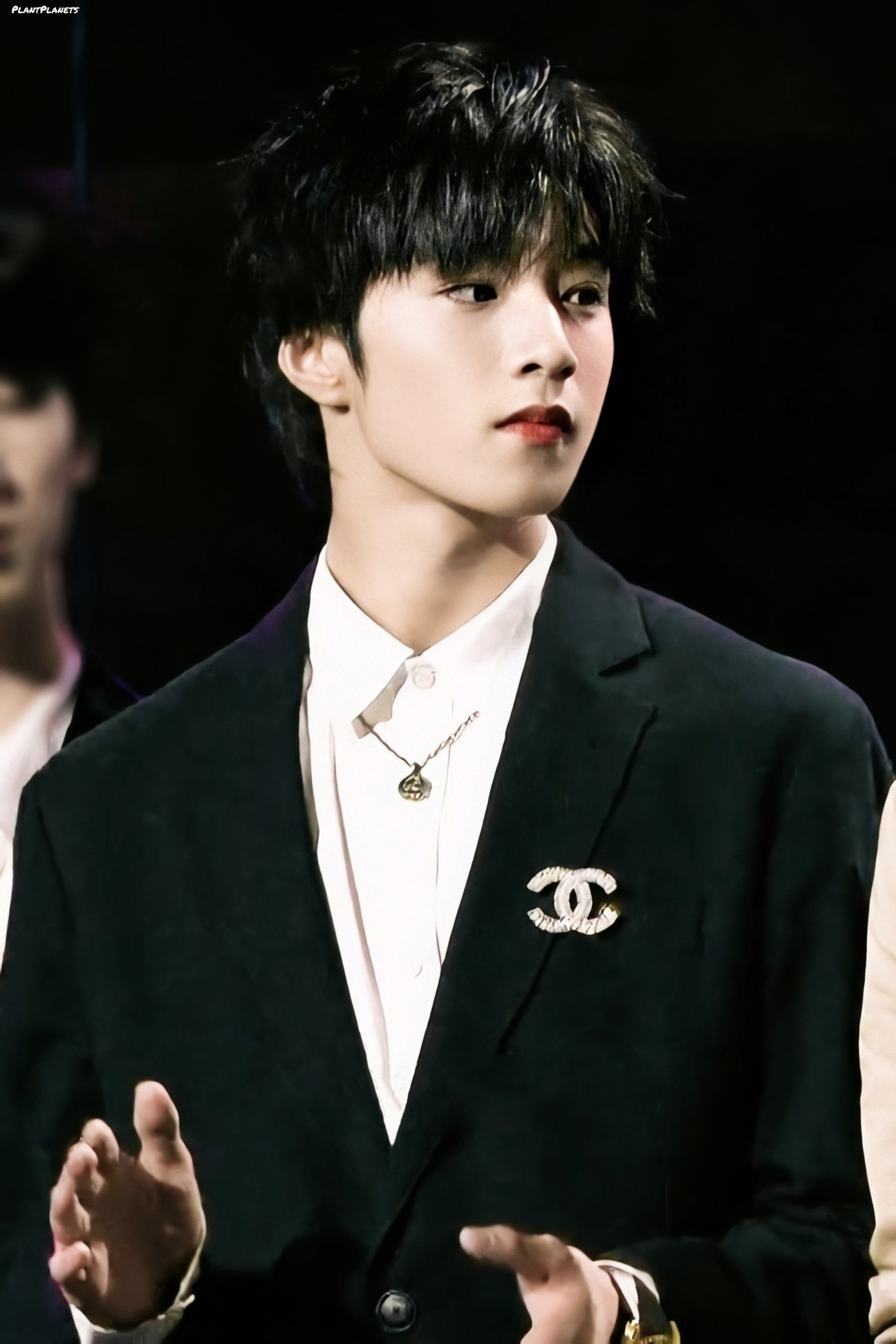 在这个对你来讲很特别的一天看到你的舞台很开心.刘耀文