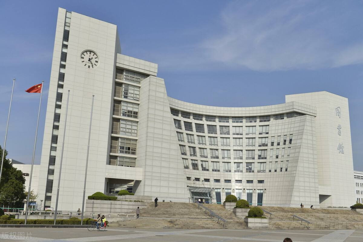 高考14次复读13年的唐尚珺，为何没去上海交通大学报到？休闲区蓝鸢梦想 - Www.slyday.coM