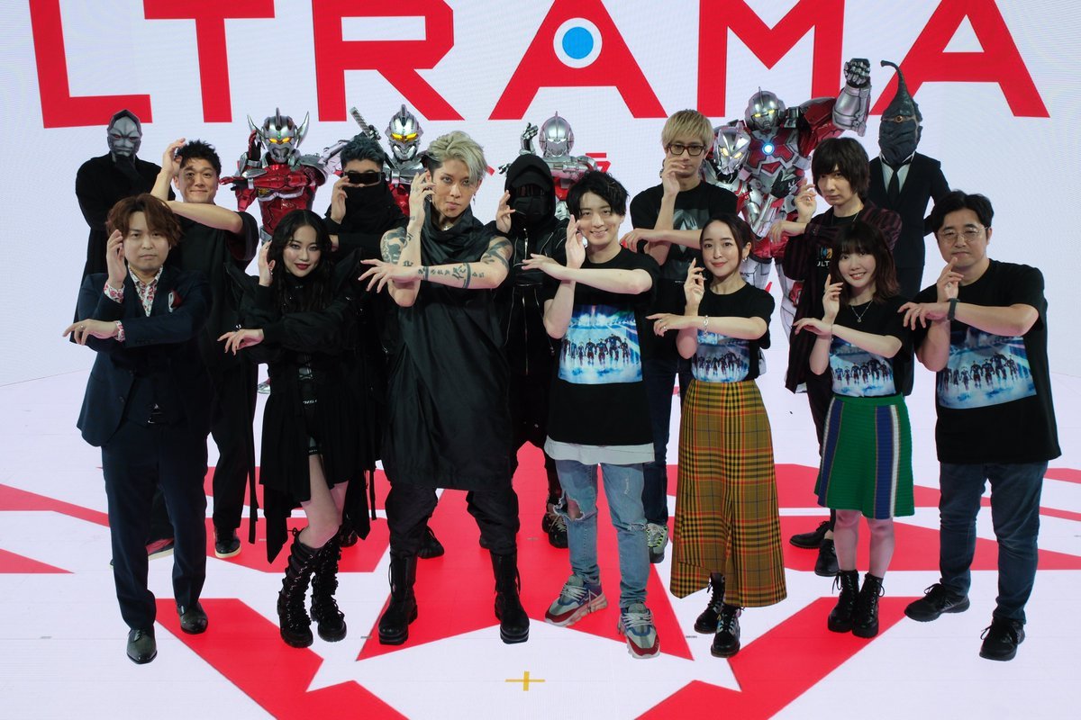 昨晚机动奥特曼直播 大家的合影_高清图集_新浪网